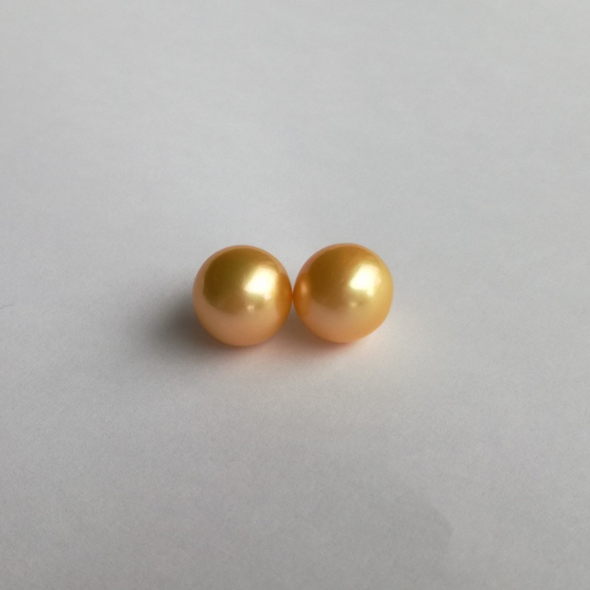 Pearls - pair - round, gold PP22-3
