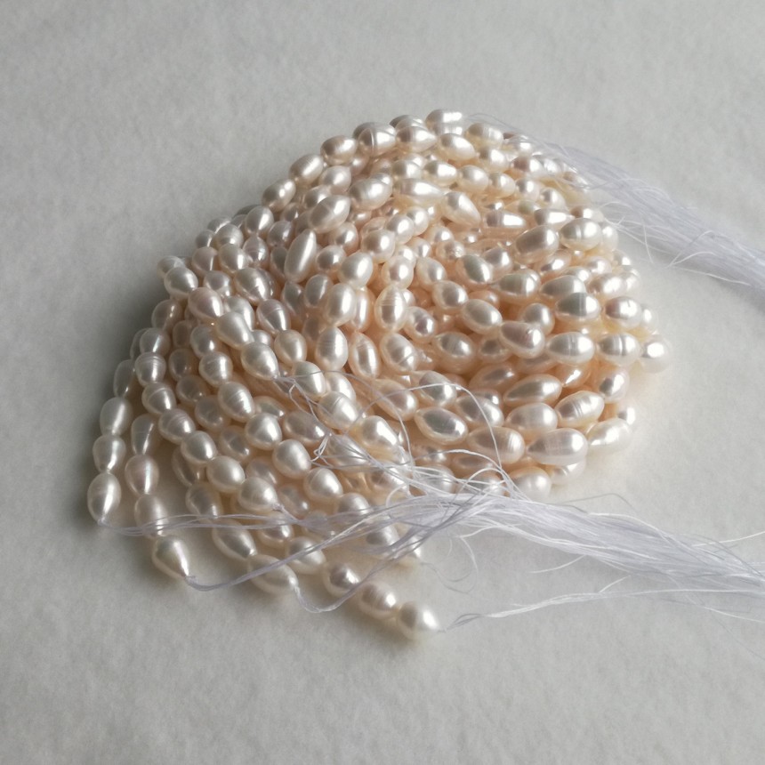 Pearls - white rice PE08