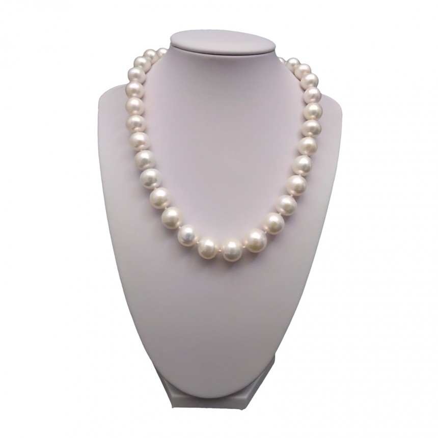 Classic necklace made of real white round pearls 46 cm PNS47