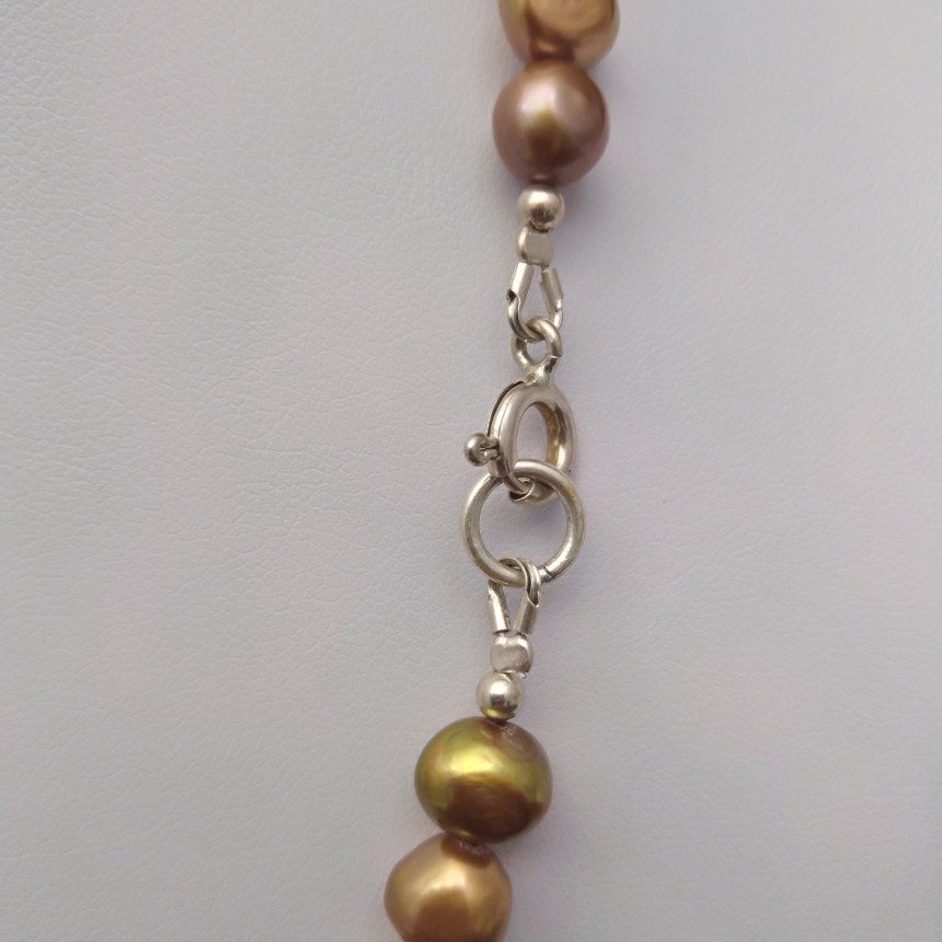 A necklace of real golden brown corn pearls 44 cm PN46