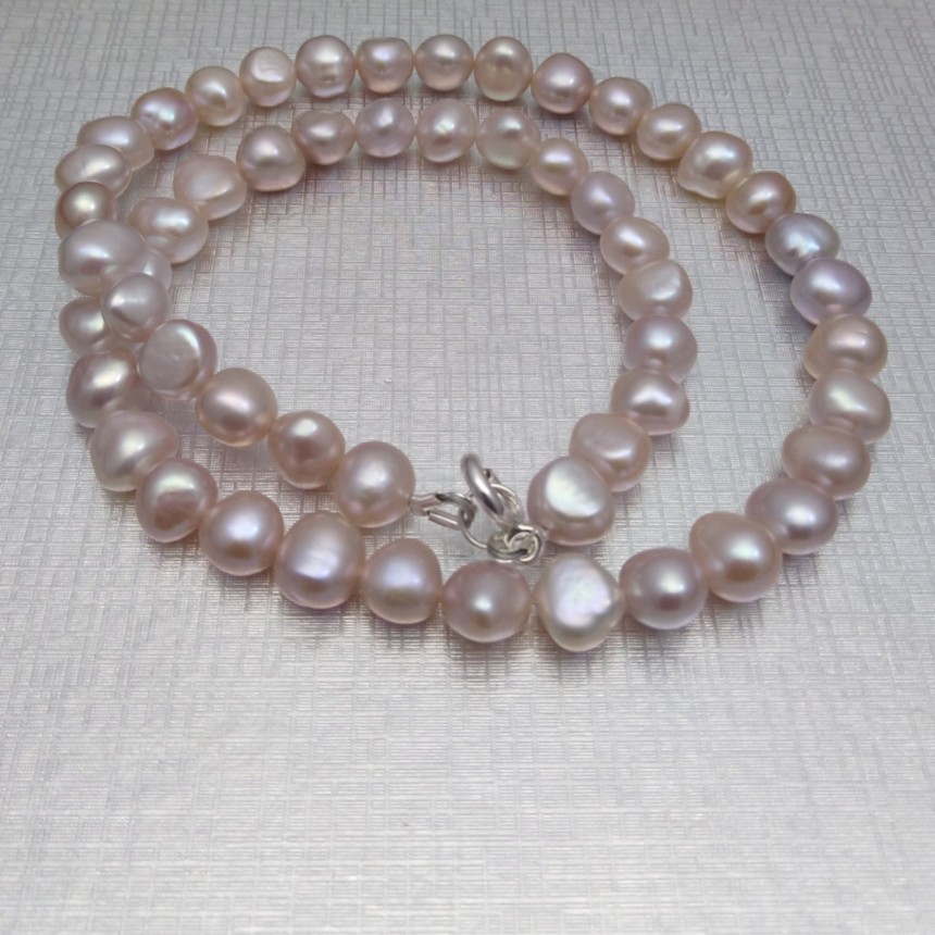 Necklace made of real corn pearls of the color of pink 45 cm PN38-B