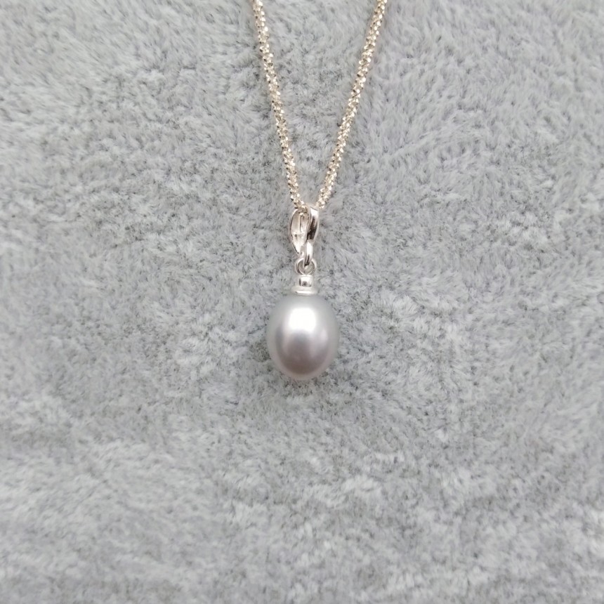 Silver pendant with a pearl 8 - 9 mm PW17-1